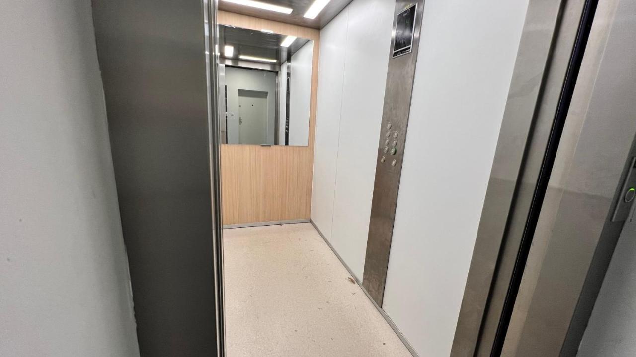 Апартаменти 2 With Terrace, Prievozska Street Братислава